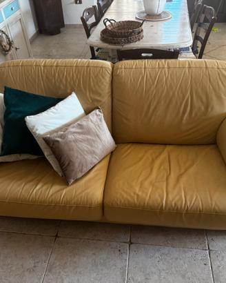 Divano letto in pelle con poltrona abbinata