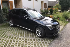 BMW X1 xDrive20d xLine | Top-Ausstattung | Pano |