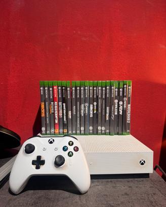 Xbox One S GTA5 500 GB + 22 GIOCHI TOP