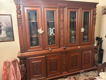 Mobili da salotto con specchio