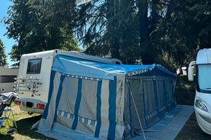 Veranda e stuoia per camper o roulotte