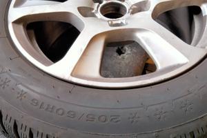 Ruote con cerchio in lega