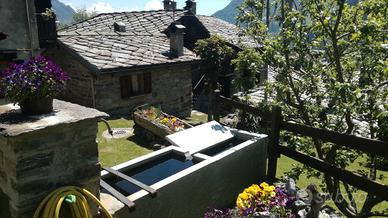 Casetta indipendente tra i boschi di montagna 