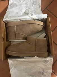 UGG mini donna