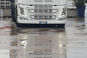 volvo fh460 4 assi