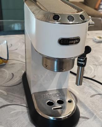 De Longhi Dedica EC685 + Accessori