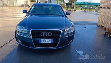 audi a 8  98.000 km come nuova
