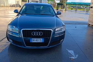 audi a 8  98.000 km come nuova
