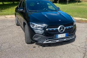 MERCEDES GLA 180 D