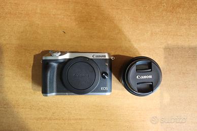 Kit Canon EOS M6 + EF-M 15-45mm f/3.5-6.3 IS STM