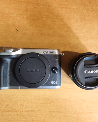 Kit Canon EOS M6 + EF-M 15-45mm f/3.5-6.3 IS STM