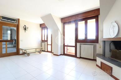 2 LOCALI A SAN BENEDETTO DEL TRONTO