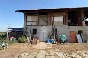 RUSTICO A PESSANO CON BORNAGO