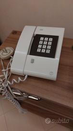 Telefono fisso vintage a tastiera 