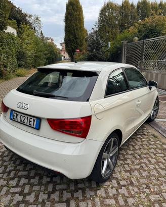 Audi A1 1.6 TDI 105 CV 3 porte Diesel