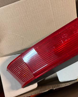 Faro post dx alfa 164 nuovo