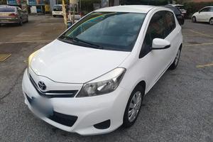 Toyota Yaris 1.3 5 porte Lounge