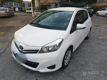 Toyota Yaris 1.3 5 porte Lounge