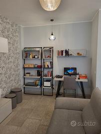 libreria e scrivania 