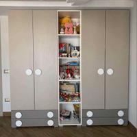 Cameretta camera bambini con letto montessoriano