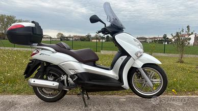 Scooter Yamaha 250 X city