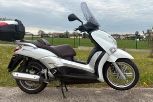 Scooter Yamaha 250 X city