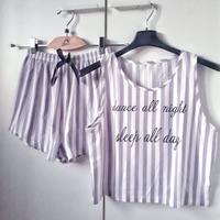 Pigiama estivo femminile viola con fiocco nero