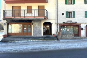 NEGOZIO A APRICA