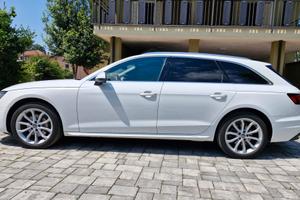 Audi A4 40 TDI Quattro Business Advanced
