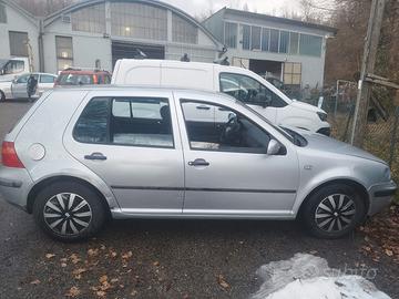 VolkswagenGolf IV