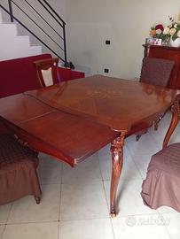Tavolo  con sedie