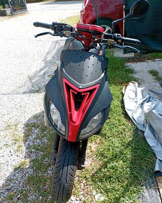 scooter Aprilia SR 50
