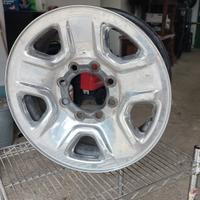 Cerchi Dodge Ram 2500 e coprimozzi 
