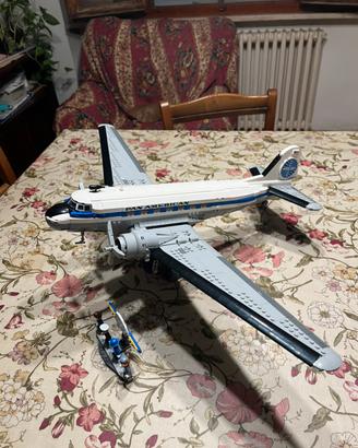 Modello aereo  PANAM douglas DC-3 Lego