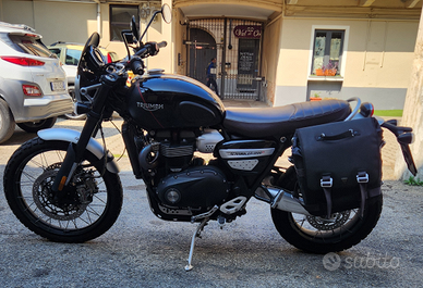 Moto Triumph Scrambler 1200xc