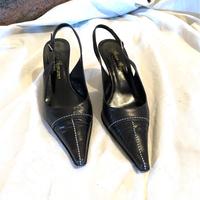 Chanel nera con dettagli bianchi