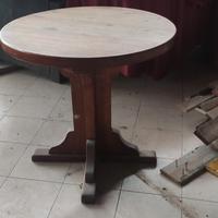 tavoli in legno massello. 