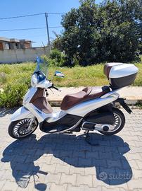 Piaggio Beverly 300 i.e.