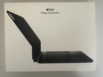 Magic Keyboard iPad Pro M5 11”