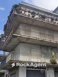 Appartamento di 160 m² con 3 locali a Gioiosa Ioni