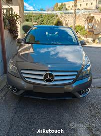 Mercedes B180d