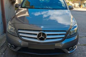 Mercedes B180d