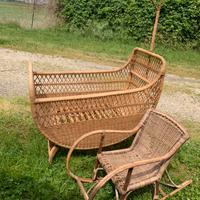 Culla e piccola sedia a dondolo vintage