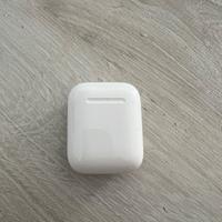 AirPods Apple con cover