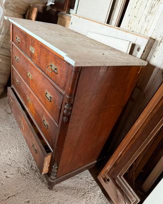 Cassettiera in legno