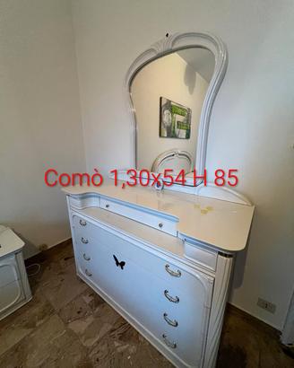 camera da letto completa quadro sedie