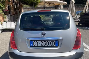 Lancia Y