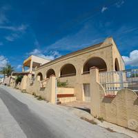 Triscina villa con ampia veranda vista mare