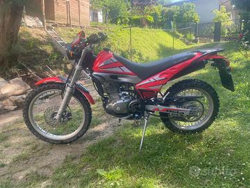 Moto Beta Alp 200