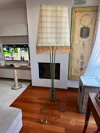 Lampada a piantana